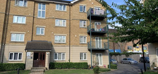 Flat to rent in Fentiman Way, South Harrow, Harrow HA2