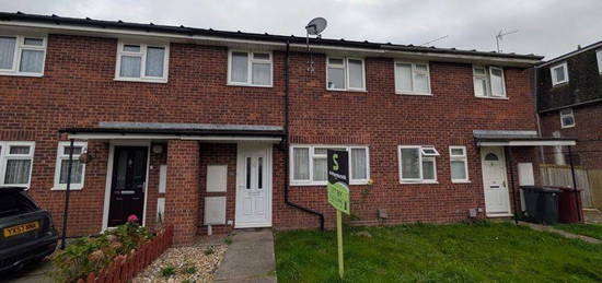 4 bed terraced house to rent