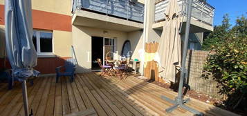 GUJAN-MESTRAS APPARTEMENT 40 m² DEUX PLACES DE PARKING TERRASE JARDIN