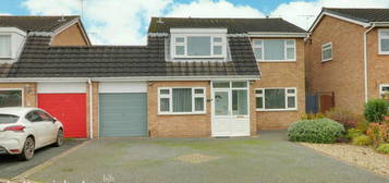 4 bedroom link detached house for sale