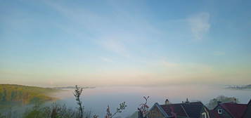 Lichtdurchflutete Wohnung mit zwei Balkonen und schöner Aussicht