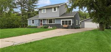 266 County Road J W, Shoreview, MN 55126