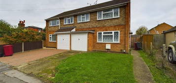 4 bed semi-detached house for sale