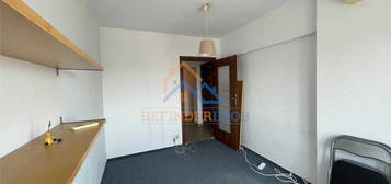 Vanzare apartament 3 camere Rahova - Spatrul Preda