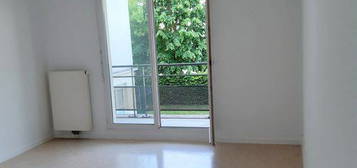 T3 de 68m² proche gare balcon et box en sous sol