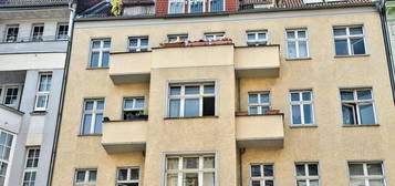 Jetzt investieren: 2-Zimmer-Wohnung mitten im Szenekiez Friedrichshain – VERMIETET & PROVISIONSFREI