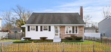 17 Armiston St, Brockton, MA 02302