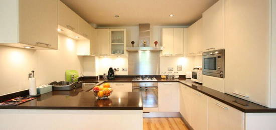 2 bed flat to rent