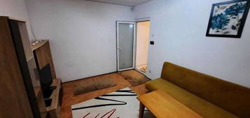 Apartament 2 camere Bariera Bucuresti