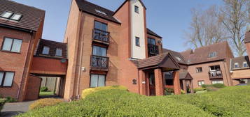 Flat to rent in Peter James Court, Stafford ST16