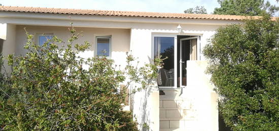 Maison  à vendre, 3 pièces, 2 chambres, 36 m²