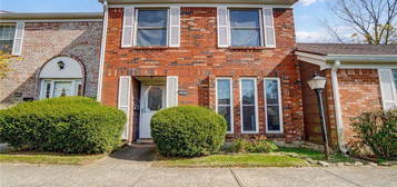 3302 Westchester Ct, Fairborn, OH 45324