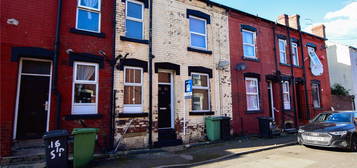 Terraced house to rent in Shafton Place, Leeds, West Yorkshire LS11