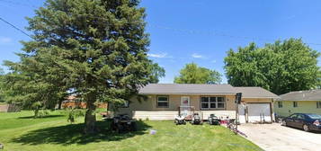 805 1st St W, Clear Lake, SD 57226