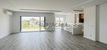 Apartamento T4 no Montijo