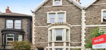 5 bed terraced house for sale