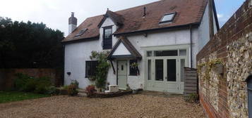 3 bed detached house to rent