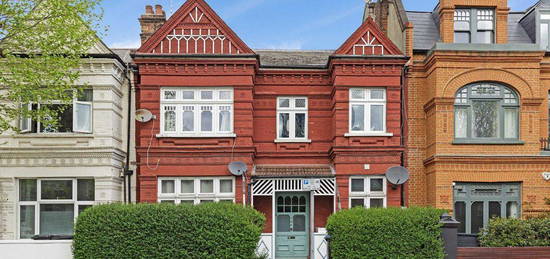 Flat for sale in Brondesbury Villas, London NW6