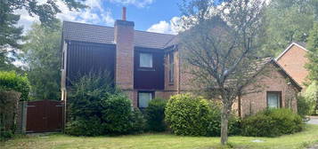 4 bedroom detached house to rent