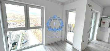 Apartament cu 3 camere, 81 mp, 2 terase, parcare, zona Vivo!