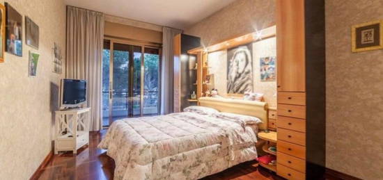 Stanza singola con bagno privato Roma Eur