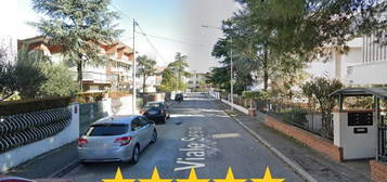 Appartamento all'asta viale Sesia, Riccione