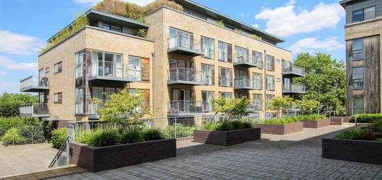 Flat to rent in Kingsley Walk, Cambridge CB5