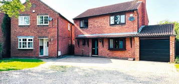 4 bed detached house for sale