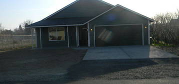 335 SE Third St, Irrigon, OR 97844