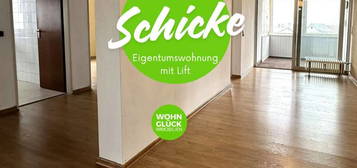 Helle Wohnung mit Platz und Lift