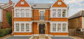 Flat for sale in Flat 2, Woodfield Road, Ealing W5