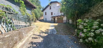 Casa indipendente in vendita in via Giuseppe Mazzini, 32