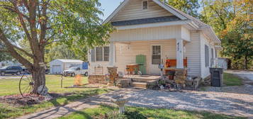 417 S Main St, Huntsville, MO 65259