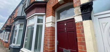 4 bedroom terraced house to rent