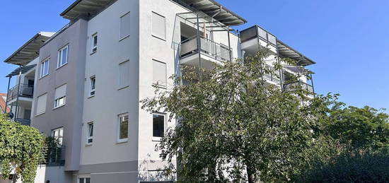 Helle 3-Zimmer Wohnung mit Balkon, Terrasse und TG-Stellplatz