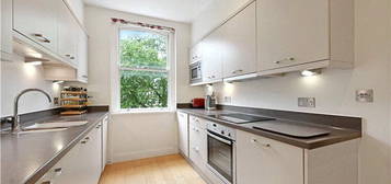 Flat to rent in Onslow Gardens, South Kensington, London SW7