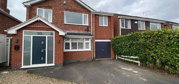 Detached house to rent in Oakfield Crescent, Blaby, Leicester LE8