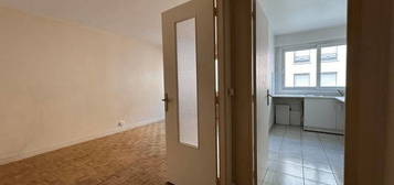 Appartement  à louer, 2 pièces, 1 chambre, 42 m²