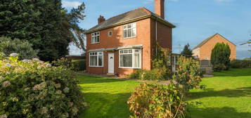 2 bedroom detached house for sale