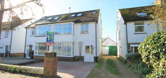 4 bedroom semi-detached house