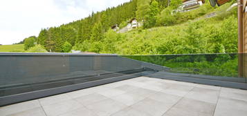 Exklusives Wohnen: 3-Zimmer-Wohnung mit Terrasse und Top-Ausstattung