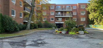 372 Central Park Ave Unit 2P, Scarsdale, NY 10583