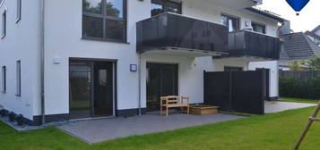 Herzlich willkommen in Oberberg-Bad Salzuflen!  Exklusive 3-Zimmer-Wohnung mit Terrasse und Tageslichtbad in modernem 5-Familienhaus