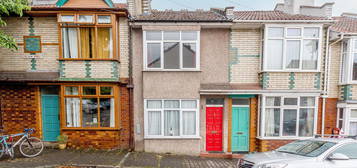 2 bed terraced house for sale