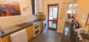 5 bed shared accommodation to rent