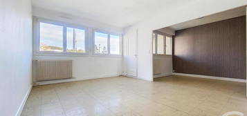 Location appartement 5 pièces 73 m²