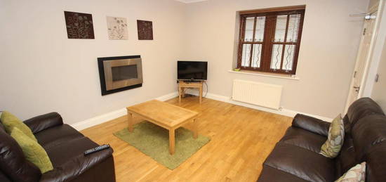 Terraced house to rent in Swinburne Place, Newcastle Upon Tyne, Tyne And Wear NE4