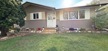 203 Winnipeg AVENUE N, Saskatoon, SK S7L 3P3