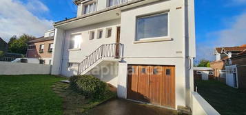 A VENDRE ENSEMBLE IMMOBILIER A RENOVER - Friville-Escarbotin 80130