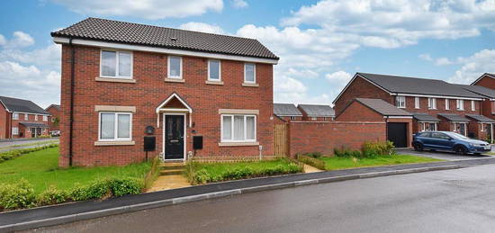 3 bed detached house to rent